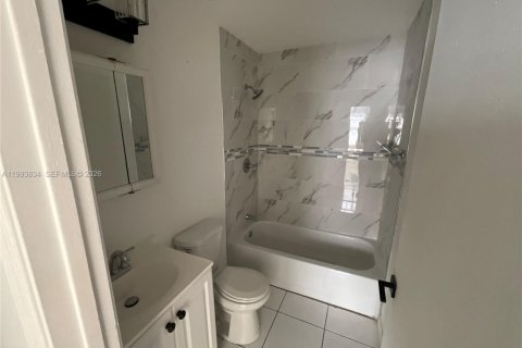 Casa en venta en Miramar, Florida, 3 dormitorios, 113.99 m2 № 2055482 - foto 16