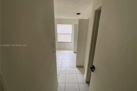 Casa en venta en Miramar, Florida, 3 dormitorios, 113.99 m2 № 2055482 - foto 17