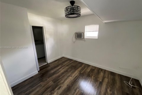 Casa en venta en Miramar, Florida, 3 dormitorios, 113.99 m2 № 2055482 - foto 11