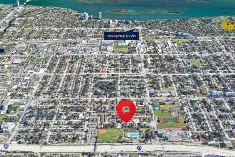 Propiedad comercial en venta en Miami, Florida № 2030031 - foto 3