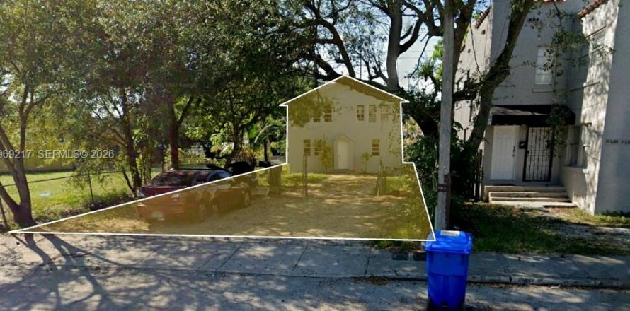 Propiedad comercial en Miami, Florida № 2030031