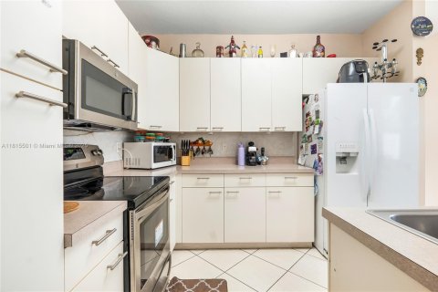 Casa en venta en Pembroke Pines, Florida, 4 dormitorios, 207.92 m2 № 1766962 - foto 10
