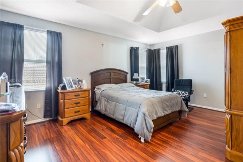 Casa en venta en Pembroke Pines, Florida, 4 dormitorios, 207.92 m2 № 1766962 - foto 23