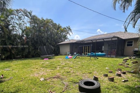 Купить виллу или дом в Кейп-Корал, Флорида 3 спальни, № 1959593 - фото 27