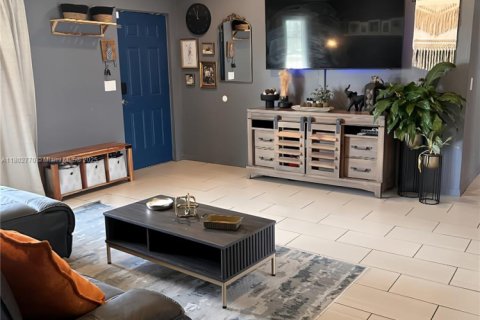 Купить виллу или дом в Кейп-Корал, Флорида 3 спальни, № 1959593 - фото 4