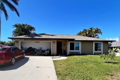 Купить виллу или дом в Кейп-Корал, Флорида 3 спальни, № 1959593 - фото 29