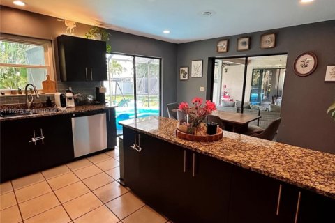 Купить виллу или дом в Кейп-Корал, Флорида 3 спальни, № 1959593 - фото 11