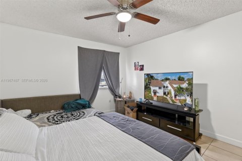 Condo in Doral, Florida, 2 bedrooms № 2081412 - photo 13