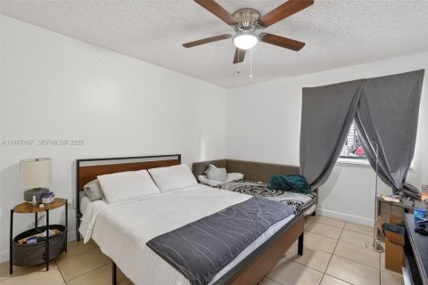 Condo in Doral, Florida, 2 bedrooms № 2081412 - photo 12