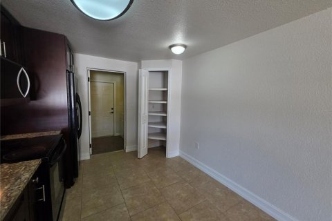 Appartement à louer à Port Charlotte, Floride: 2 chambres, 75.44 m2 № 2095637 - photo 8