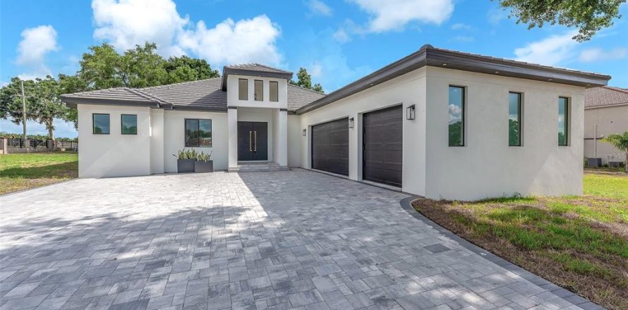 Casa en Thonotosassa, Florida 5 dormitorios, 279.17 m2 № 1740791