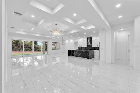 Casa en venta en Thonotosassa, Florida, 5 dormitorios, 279.17 m2 № 1740791 - foto 8