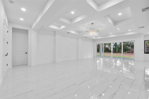 Casa en venta en Thonotosassa, Florida, 5 dormitorios, 279.17 m2 № 1740791 - foto 7