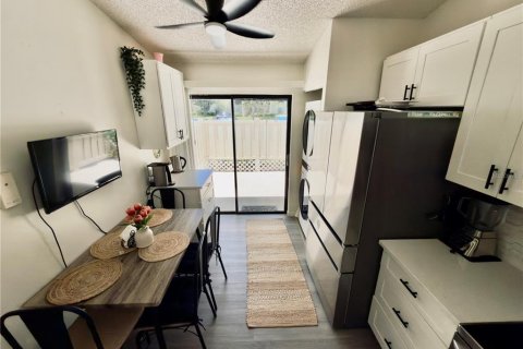 House in Tarpon Springs, Florida 2 bedrooms, 109.35 sq.m. № 2151648 - photo 15