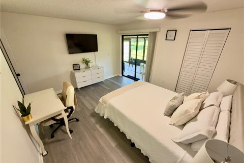 House in Tarpon Springs, Florida 2 bedrooms, 109.35 sq.m. № 2151648 - photo 21