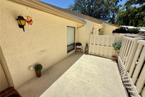 House in Tarpon Springs, Florida 2 bedrooms, 109.35 sq.m. № 2151648 - photo 6