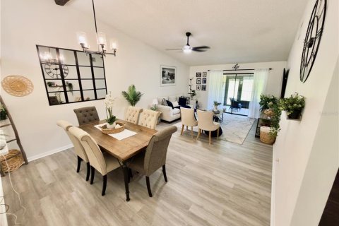 House in Tarpon Springs, Florida 2 bedrooms, 109.35 sq.m. № 2151648 - photo 9