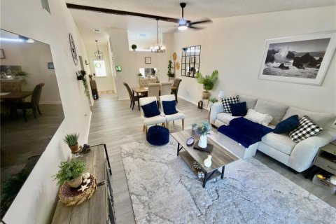 House in Tarpon Springs, Florida 2 bedrooms, 109.35 sq.m. № 2151648 - photo 11