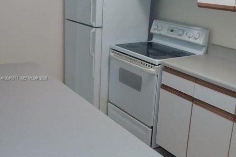 Condo à Pompano Beach, Floride, 1 chambre  № 2090557
