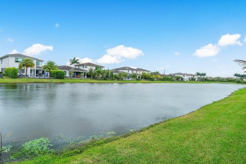 House in Parkland, Florida 5 bedrooms, 293.76 sq.m. № 2087135 - photo 26