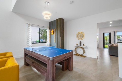 House in Parkland, Florida 5 bedrooms, 293.76 sq.m. № 2087135 - photo 5