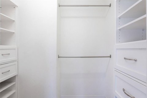 Touwnhouse à vendre à Oviedo, Floride: 3 chambres, 133.59 m2 № 2415095 - photo 15
