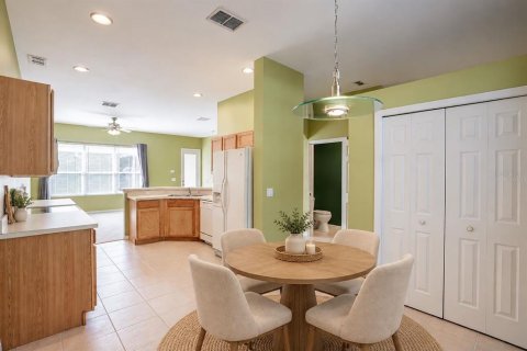 Touwnhouse à vendre à Oviedo, Floride: 3 chambres, 133.59 m2 № 2415095 - photo 10