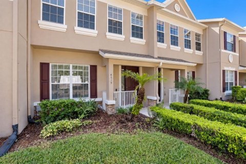 Touwnhouse à vendre à Oviedo, Floride: 3 chambres, 133.59 m2 № 2415095 - photo 2