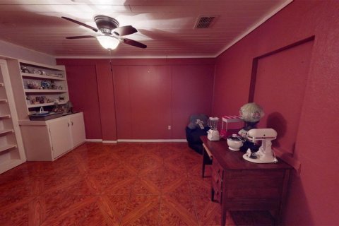 House in Frostproof, Florida 3 bedrooms, 130.43 sq.m. № 1539212 - photo 20