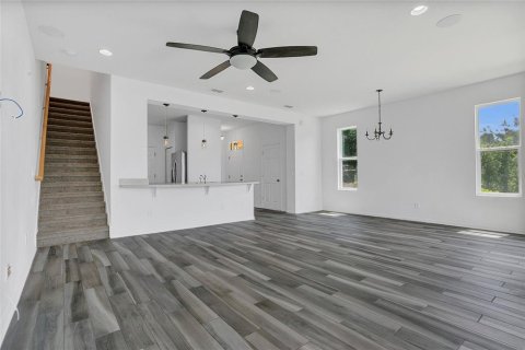 Townhouse in Clermont, Florida 3 bedrooms, 180.6 sq.m. № 1829723 - photo 4