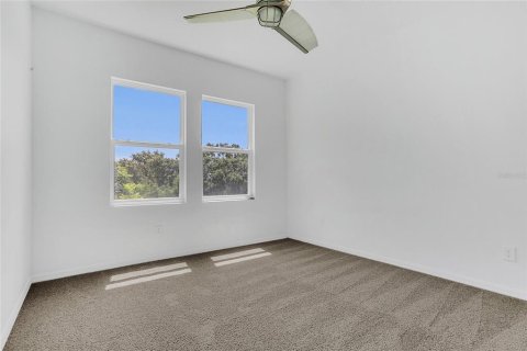 Townhouse in Clermont, Florida 3 bedrooms, 180.6 sq.m. № 1829723 - photo 17