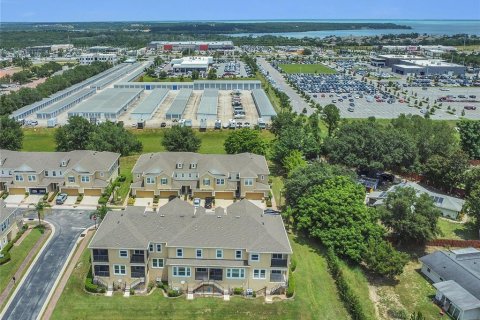 Townhouse in Clermont, Florida 3 bedrooms, 180.6 sq.m. № 1829723 - photo 30