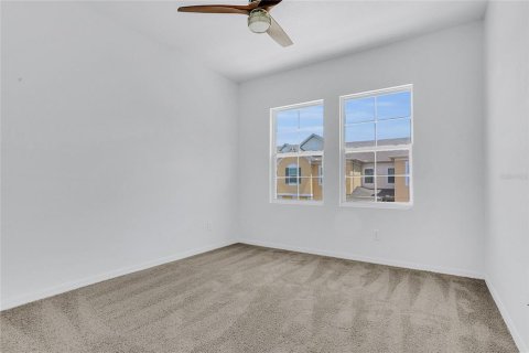 Townhouse in Clermont, Florida 3 bedrooms, 180.6 sq.m. № 1829723 - photo 16