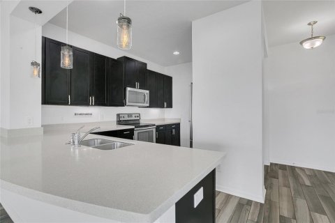 Townhouse in Clermont, Florida 3 bedrooms, 180.6 sq.m. № 1829723 - photo 8