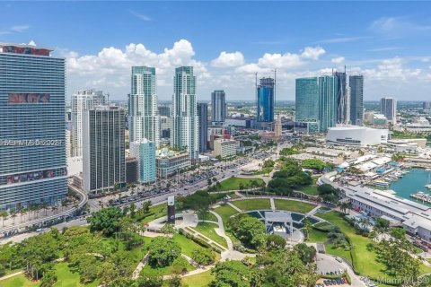 Condo in Miami, Florida, 1 bedroom  № 1994154 - photo 3