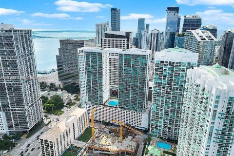 Condo in Miami, Florida, 1 bedroom  № 1994154 - photo 2