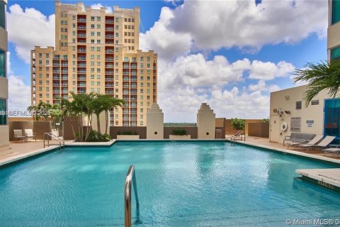 Condo in Miami, Florida, 1 bedroom  № 1994154 - photo 12