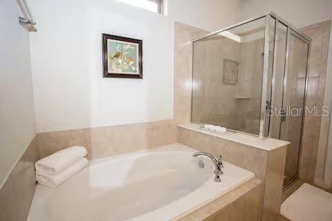 Casa en venta en Kissimmee, Florida, 6 dormitorios, 291.9 m2 № 2143548 - foto 17