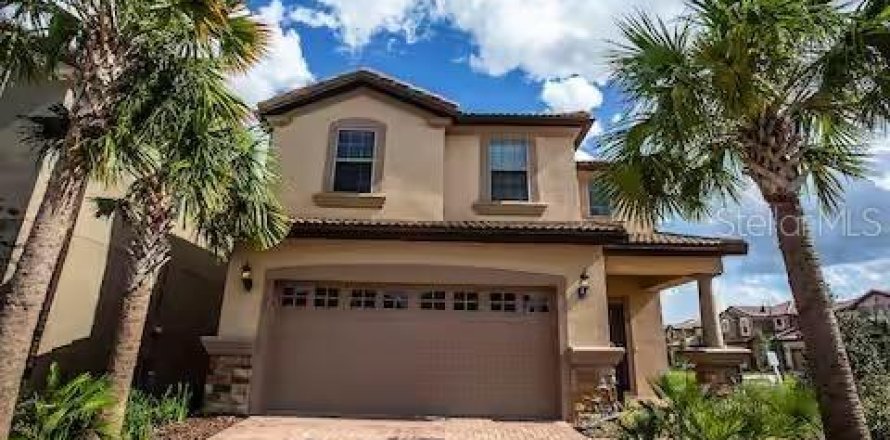 Casa en Kissimmee, Florida 6 dormitorios, 291.9 m2 № 2143548