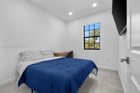 Снять в аренду таунхаус в Флорида-Сити, Флорида 3 спальни, 136.19м2, № 1977076 - фото 19