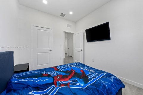 Снять в аренду таунхаус в Флорида-Сити, Флорида 3 спальни, 136.19м2, № 1977076 - фото 22