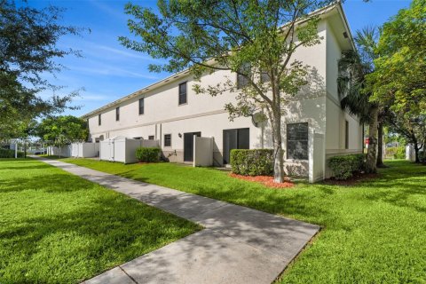 Снять в аренду таунхаус в Флорида-Сити, Флорида 3 спальни, 136.19м2, № 1977076 - фото 28