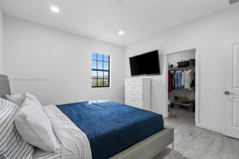 Снять в аренду таунхаус в Флорида-Сити, Флорида 3 спальни, 136.19м2, № 1977076 - фото 18