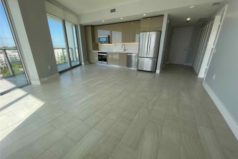 Condominio en venta en Sunrise, Florida, 2 dormitorios, 89.93 m2 № 1867585 - foto 2