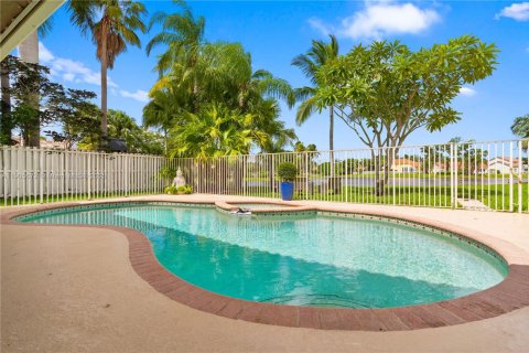 Купить виллу или дом в Уэстон, Флорида 4 спальни, 222.41м2, № 1963739 - фото 12