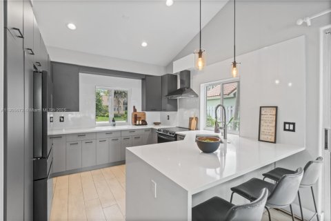 Купить виллу или дом в Уэстон, Флорида 4 спальни, 222.41м2, № 1963739 - фото 25