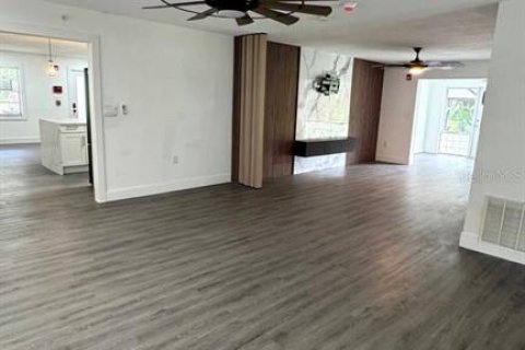 House in New Smyrna Beach, Florida 6 bedrooms, 274.8 sq.m. № 1905463 - photo 28