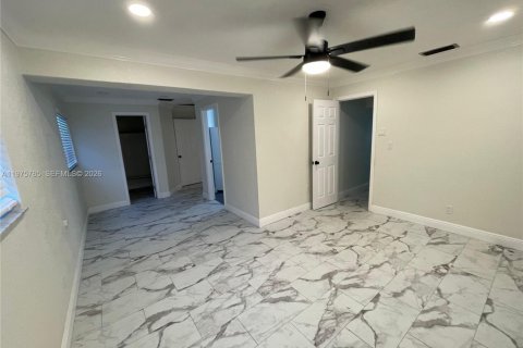 Casa en alquiler en Deerfield Beach, Florida, 3 dormitorios, 173.91 m2 № 2038331 - foto 10