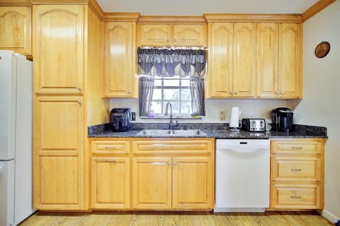 Villa ou maison à vendre à Avon Park, Floride: 4 chambres, 246.1 m2 № 2437267 - photo 10