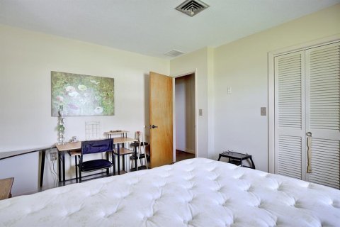 Villa ou maison à vendre à Avon Park, Floride: 4 chambres, 246.1 m2 № 2437267 - photo 26